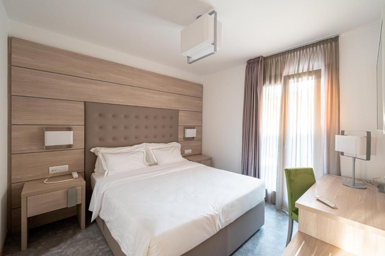 Hotel Trilago Trasaghis Exterior photo
